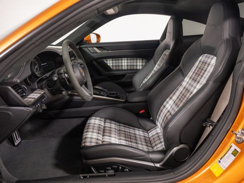 Used 2025 Porsche 911 Turbo S AWD/4WD image 21