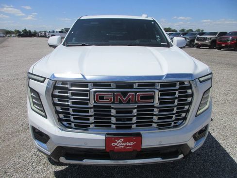 New 2026 GMC Yukon XL Denali w/ Sun & Power Step Package AWD/4WD image 10