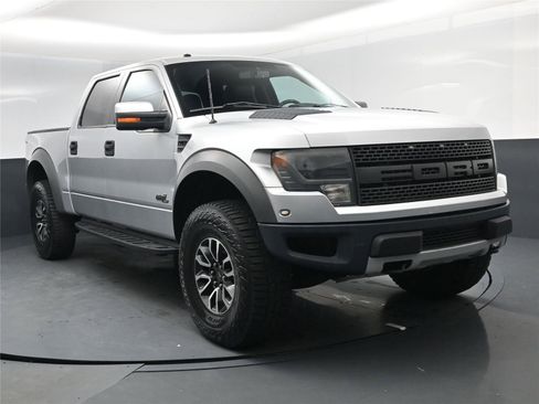Used 2014 Ford F150 Raptor w/ Equipment Group 801A Luxury image 8