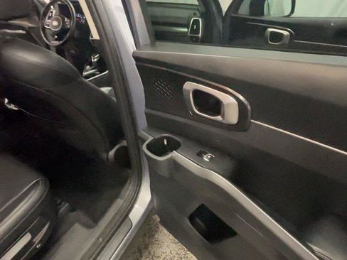 Used 2021 Kia Sorento S w/ Panoramic Sunroof Package AWD/4WD image 20