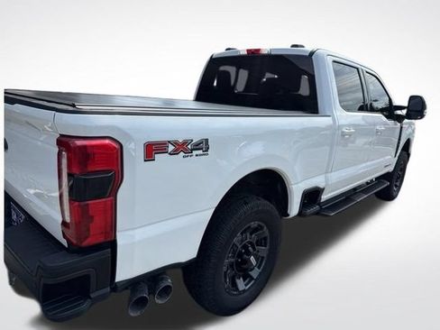 Used 2023 Ford F250 Lariat w/ Lariat Ultimate Package AWD/4WD image 2