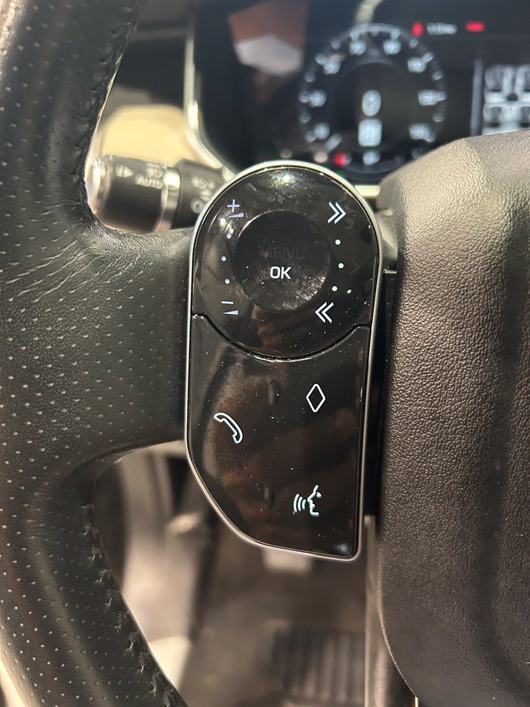 Used 2018 Land Rover Range Rover Sport HSE AWD/4WD image 14