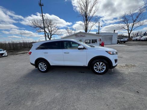 Used 2018 Kia Sorento AWD image 5