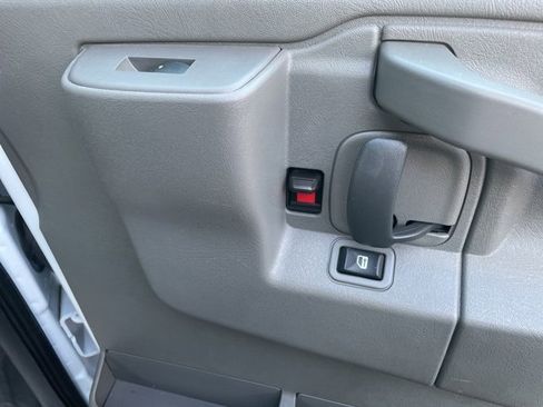 Used 2022 Chevrolet Express 2500 w/ Driver Convenience Package image 13