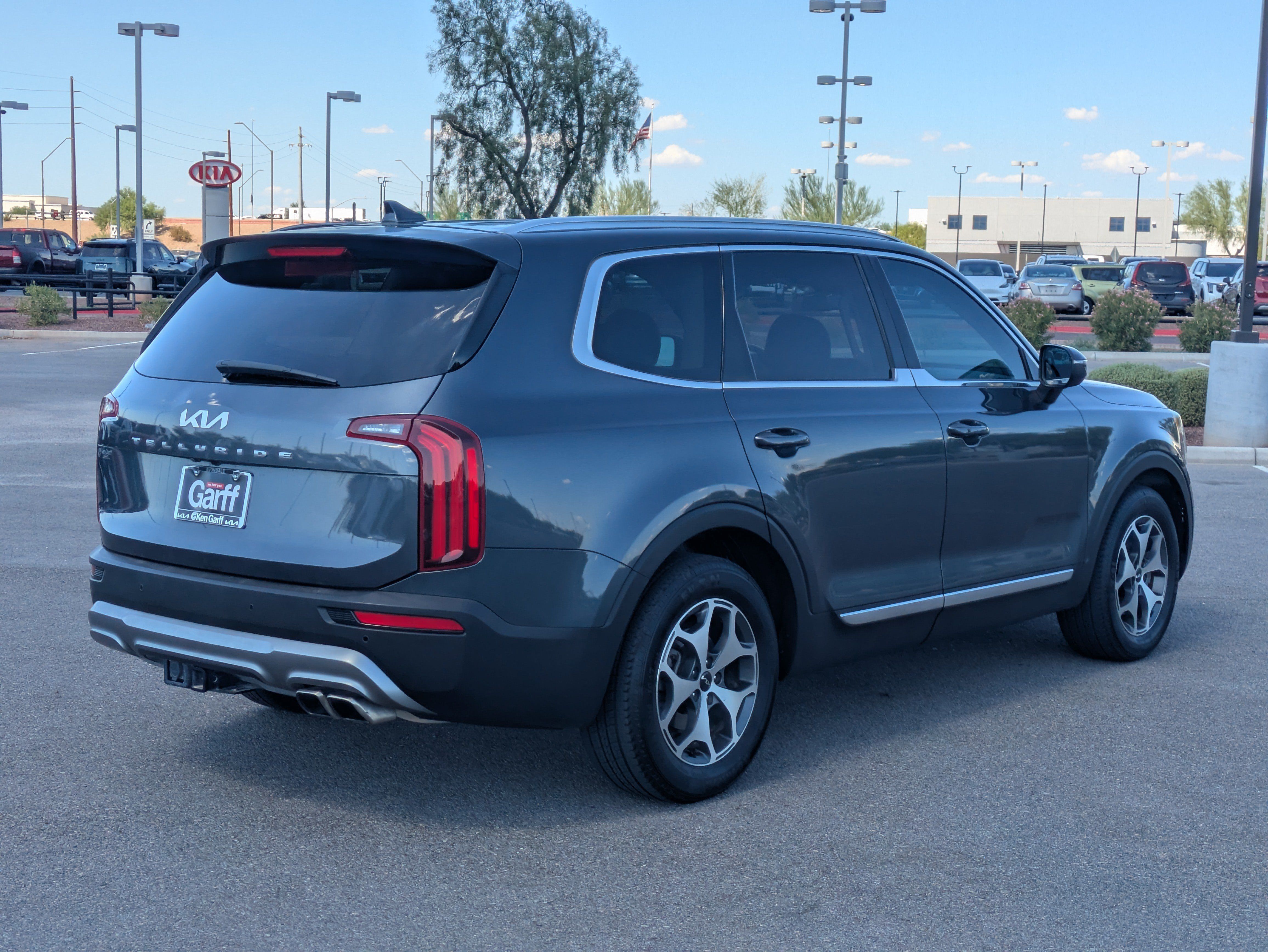 Used 2022 Kia Telluride EX w/ Towing Package FWD image 5