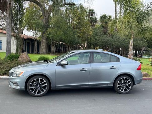 Used 2018 Volvo S60 T5 Dynamic w/ Vision Package FWD image 2