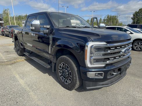 Used 2023 Ford F350 Platinum w/ FX4 Off-Road Package AWD/4WD image 2