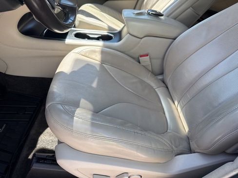 Used 2017 Lincoln MKC Reserve w/ Lincoln MKC Climate Package image 28