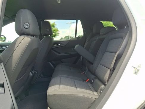 Used 2025 Chevrolet Equinox LT FWD image 10