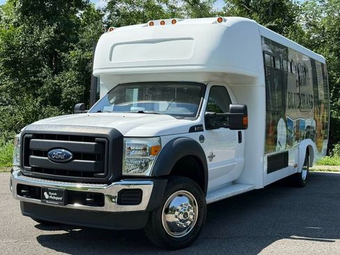 Used 2014 Ford F450 XL w/ Power Equipment Group AWD/4WD image 2