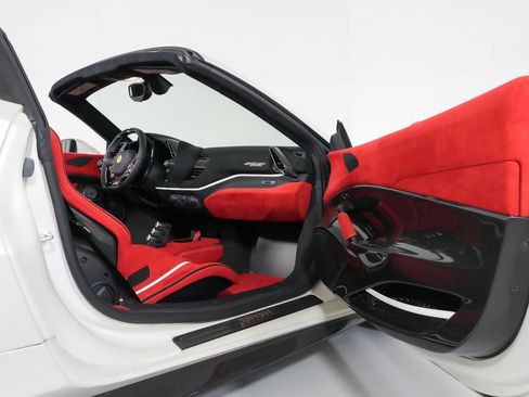 Used 2020 Ferrari 488 Pista Spider RWD image 38