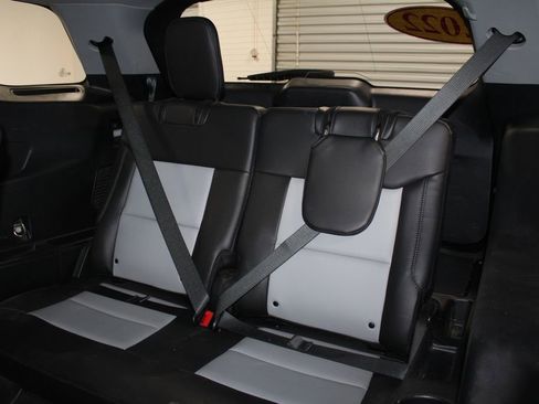 Used 2022 Ford Explorer XLT w/ Equipment Group 202A image 28