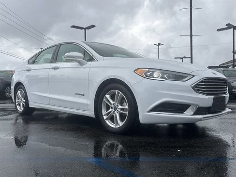 Used 2018 Ford Fusion SE w/ Equipment Group 602A image 9