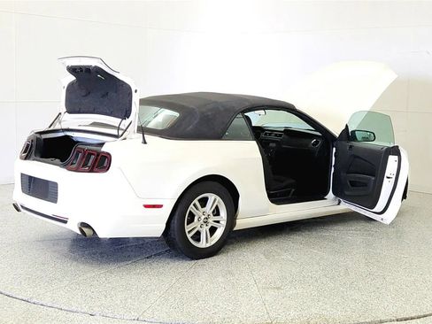 Used 2013 Ford Mustang V6 image 12