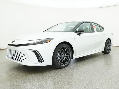 Used 2025 Toyota Camry XSE image 21