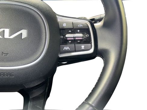 Used 2024 Kia Sorento S image 33