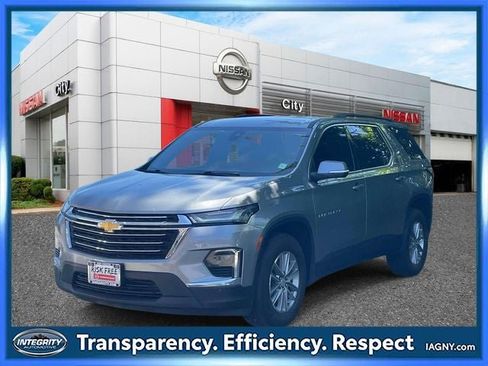 Used 2023 Chevrolet Traverse LT AWD/4WD image 4