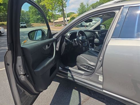 Used 2010 INFINITI FX35 AWD w/ Navigation Pkg image 11