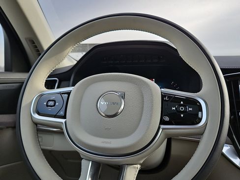 New 2026 Volvo XC90 B6 Ultra w/ Protection Package AWD/4WD image 17