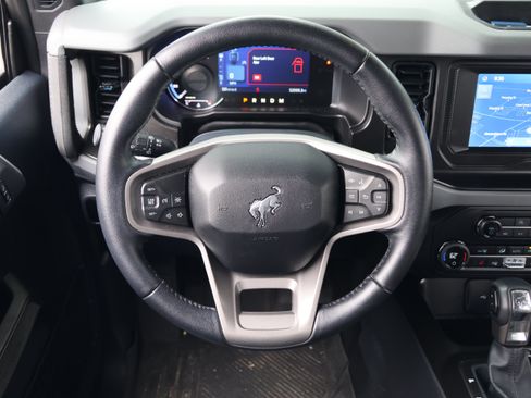 Used 2023 Ford Bronco Black Diamond AWD/4WD image 16