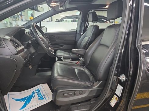 Used 2023 Honda Odyssey Sport image 11