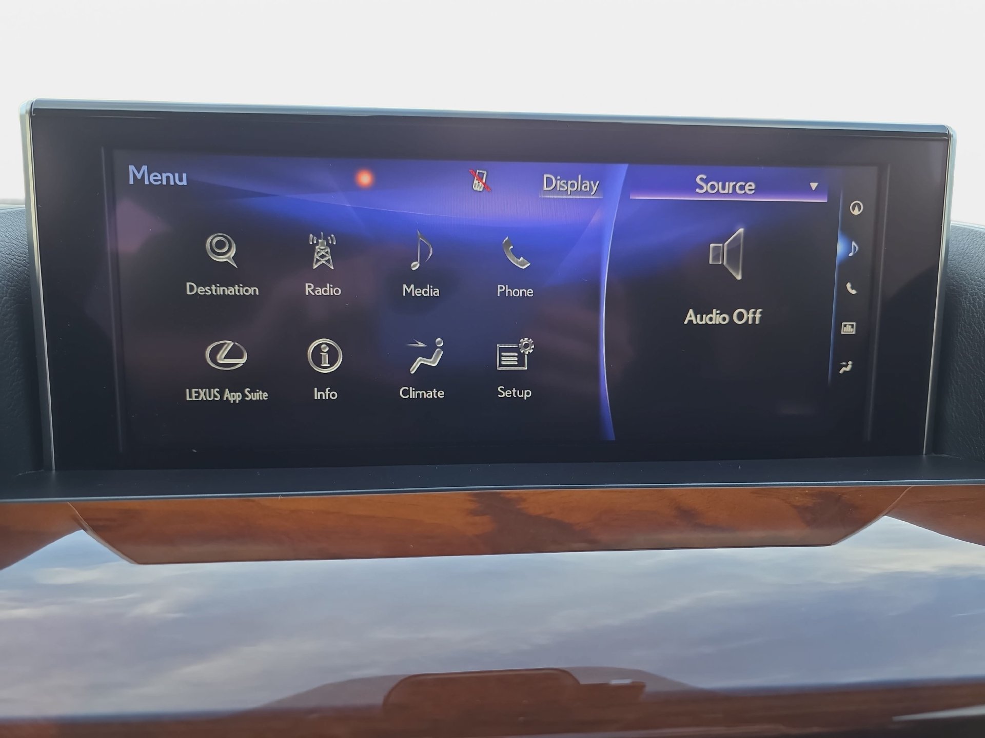 Used 2019 Lexus LX 570 4WD w/ Luxury Package image 21