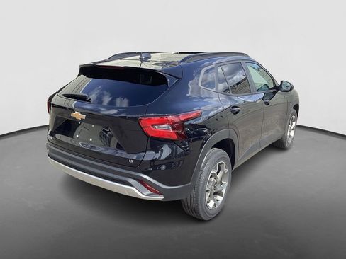 Used 2024 Chevrolet Trax LT image 5