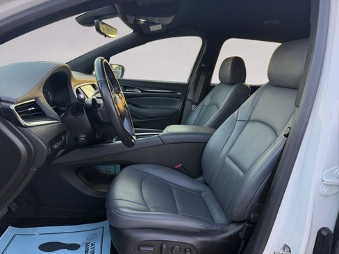 Used 2023 Buick Enclave Premium image 9