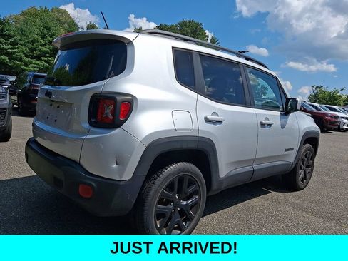 Used 2017 Jeep Renegade Altitude AWD/4WD image 6