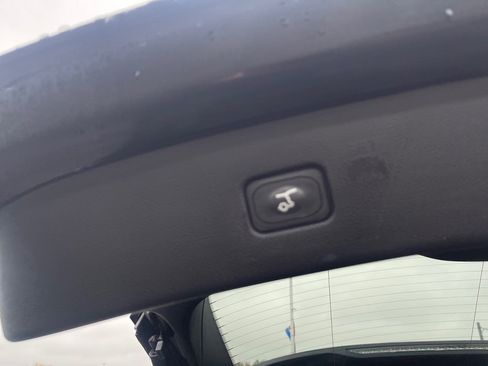 Used 2024 Ford Edge Titanium image 21