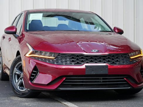 Used 2021 Kia K5 LXS FWD image 2