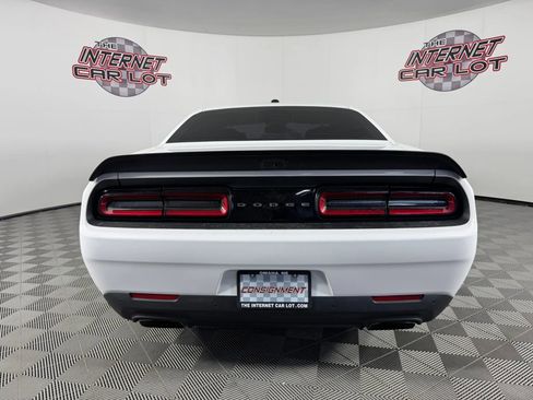 Used 2019 Dodge Challenger R/T image 6
