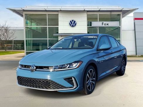 New 2025 Volkswagen Jetta SE image 2