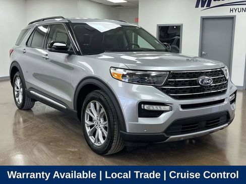 Used 2024 Ford Explorer XLT w/ Equipment Group 202A RWD image 3