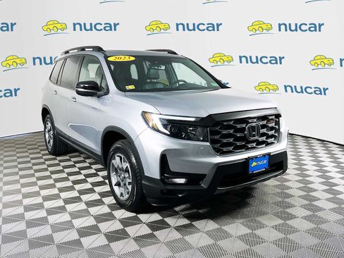 Used 2023 Honda Passport TrailSport image 1