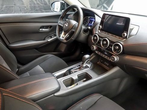 Used 2025 Nissan Sentra SR image 27