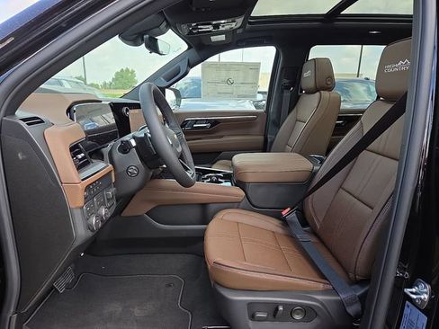 New 2026 Chevrolet Tahoe High Country w/ Sun And Tow Package AWD/4WD image 10