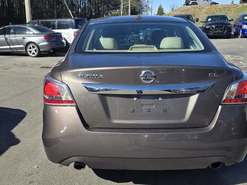 Used 2015 Nissan Altima 2.5 SL w/ Moonroof Package image 9