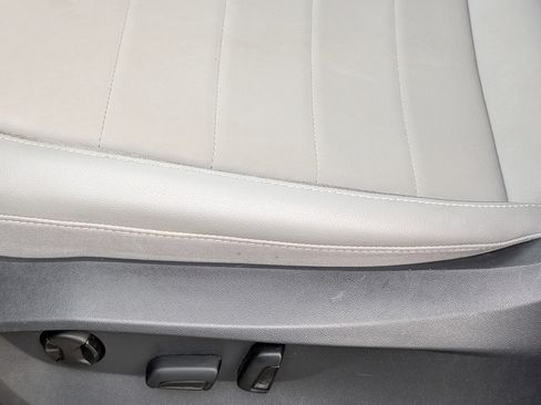 Used 2023 Volkswagen Taos SE image 11