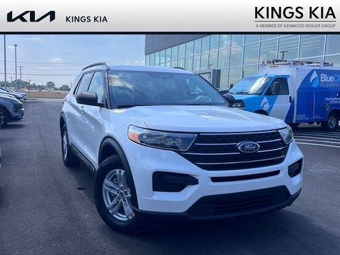 Used 2024 Ford Explorer XLT RWD image 1