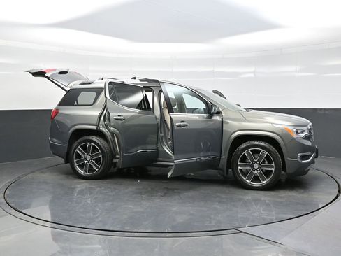 Used 2018 GMC Acadia Denali w/ Technology Package image 29