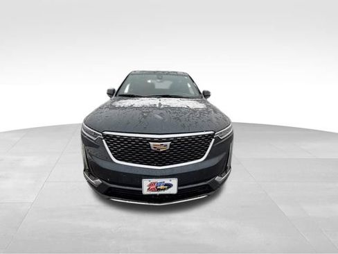 Used 2020 Cadillac XT6 Premium Luxury w/ Platinum Package image 3