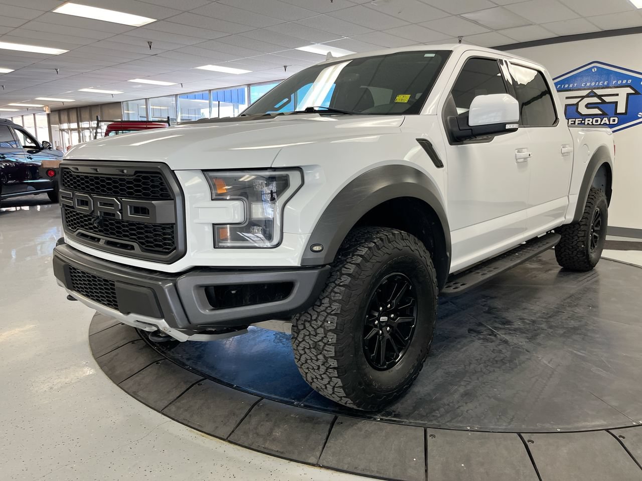 Certified 2019 Ford F150 Raptor w/ Equipment Group 802A Luxury AWD/4WD image 6