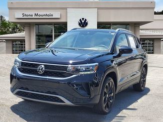 Certified 2023 Volkswagen Taos SE w/ Panoramic Sunroof Package FWD 360° Tour