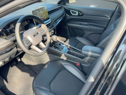 New 2026 Jeep Compass Latitude image 21