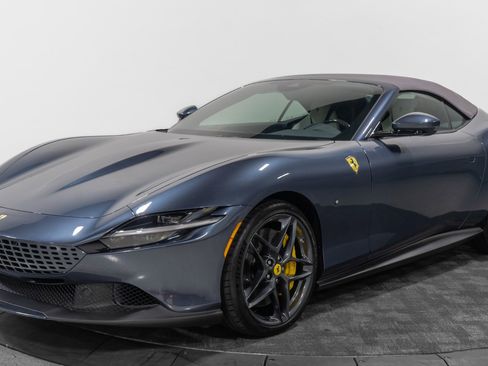 Used 2025 Ferrari Roma Spider image 11