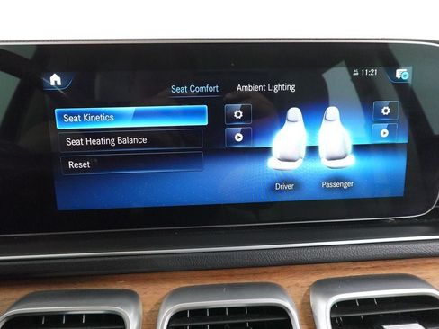 Used 2022 Mercedes-Benz GLS 450 4MATIC image 21
