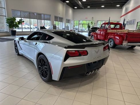 Used 2014 Chevrolet Corvette Stingray Coupe w/ Battery Protection Package RWD image 3