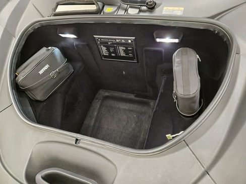 Used 2022 Ferrari F8 Tributo image 25