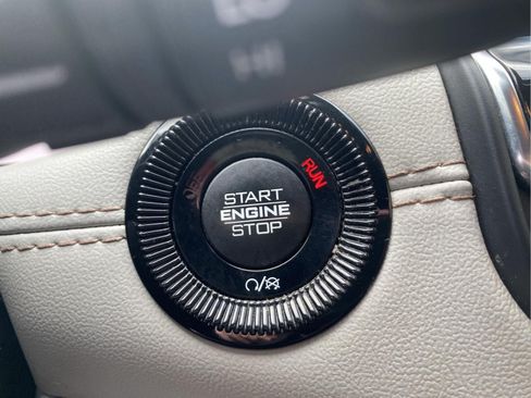 Used 2024 Jeep Compass Limited AWD/4WD image 23